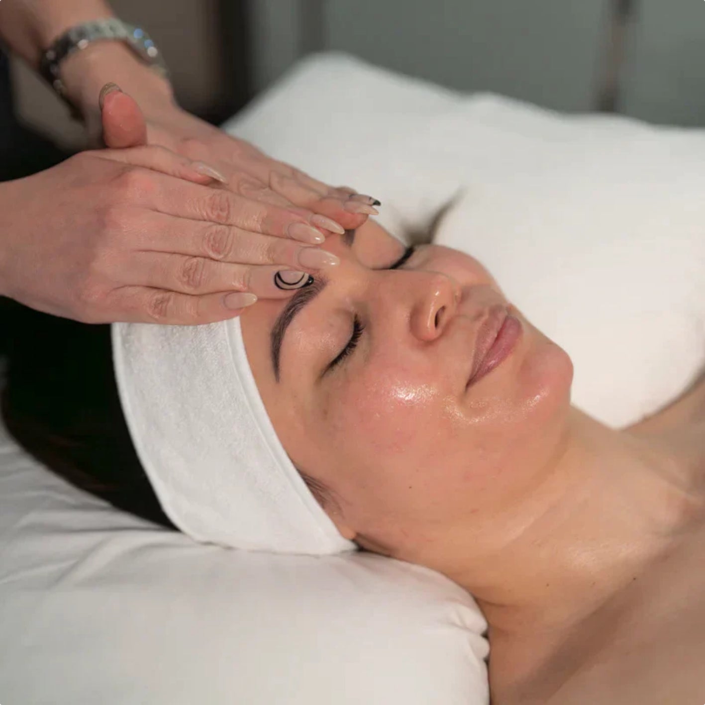 SkinTreatment-Crystal-Peel-Skinandspanirvana